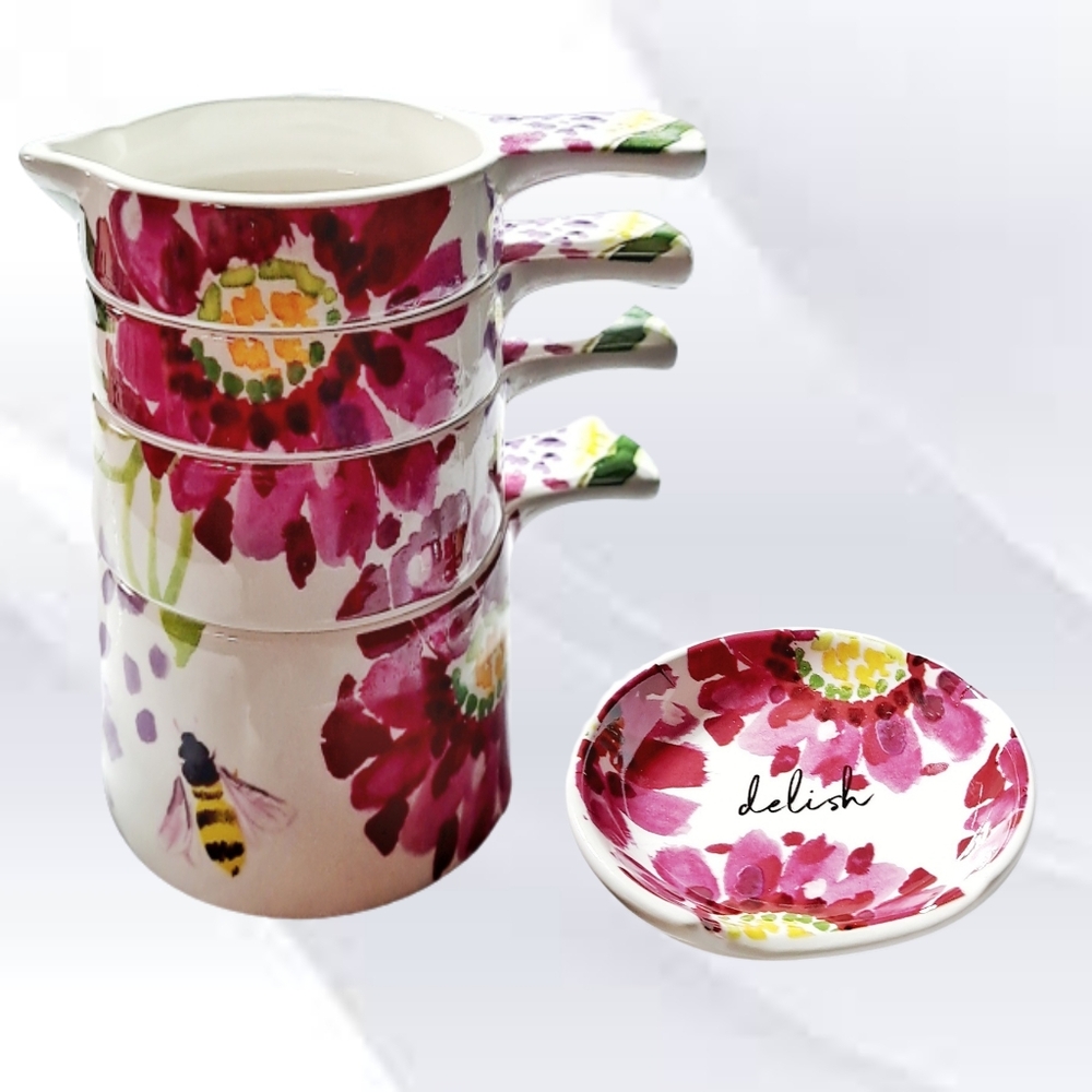 TAG ~ Floral Measuring Cups and Bowl Set